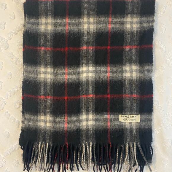 Burberry London 100% Cashmere Scarf Nova Check Black White Red - Picture 2 of 4